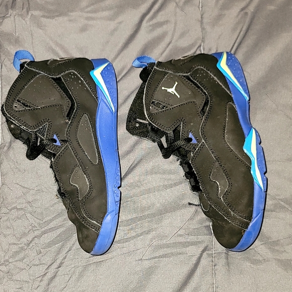 Jordan True Flight Black/Barely Volt-Hyper Royal 13.5 - Picture 3 of 8